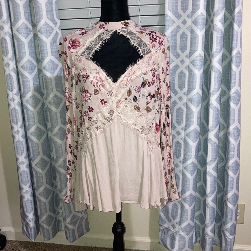 Floral blush pink tunic top